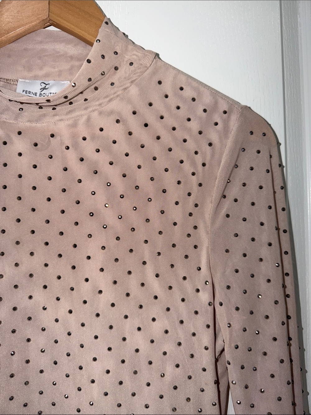 Ferne Boutique shine bright like a diamond tan Mock Neck Long Sleeve Top medium - Picture 3 of 5